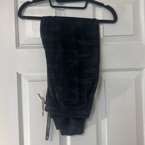 Vuori performance jogger